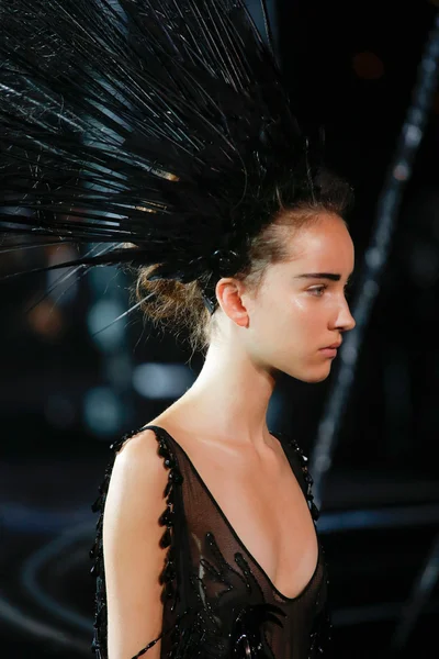Look 37